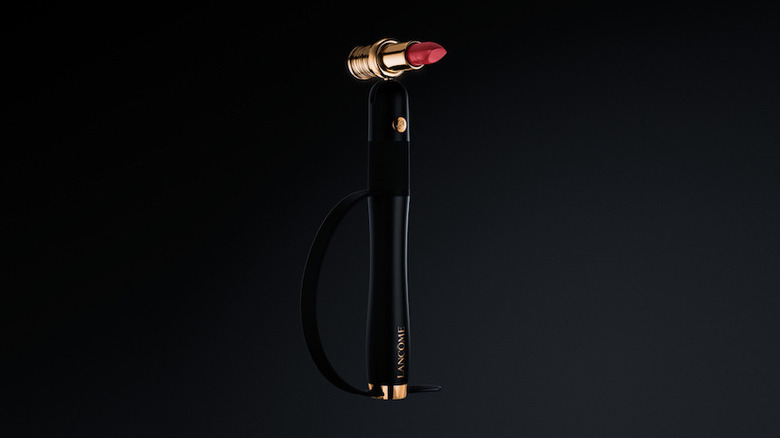 HAPTA 'Smart' lipstick applicator