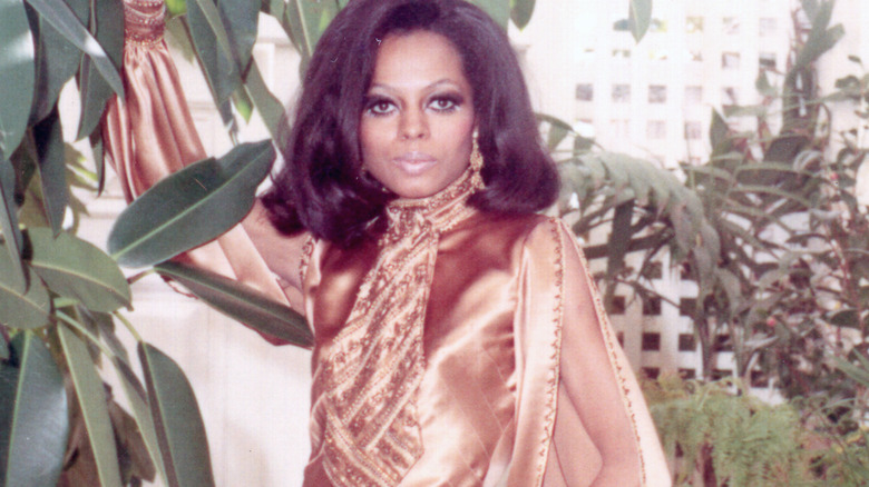 Diana Ross outside photo