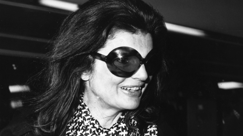 Jackie Kennedy in sunglasses, 1968