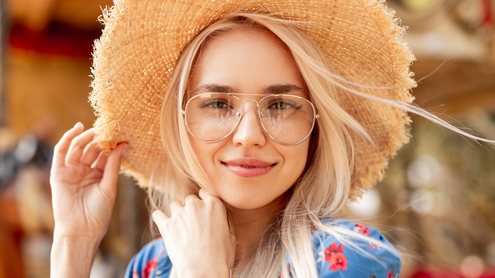 7 classy eyeglass frames for women to look bold and beautiful