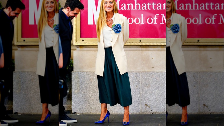 Sarah Jessica Parker as Carrie Bradshaw blue Manolos 