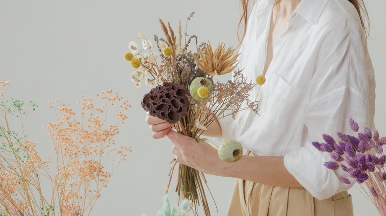 Petite bouquet of dried flowers 