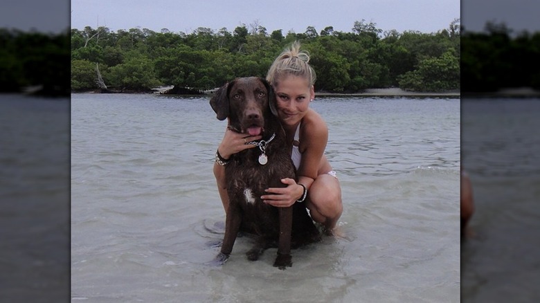 Anna Kournikova in a lake