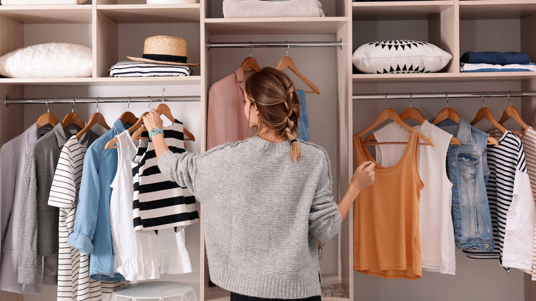 How to Organize a Closet Without Plastic, According to an Expert
