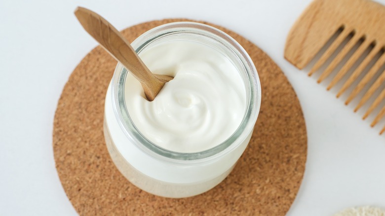 plain yogurt facial mask