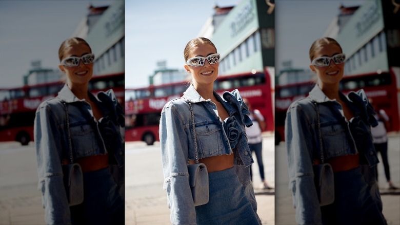 mirrored sunglasses