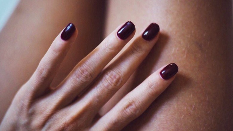 dark burgundy nails