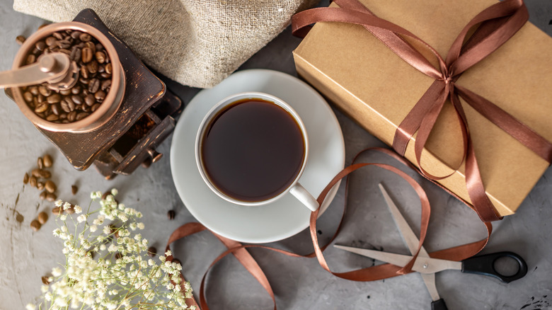 gift of a coffee cup and beans