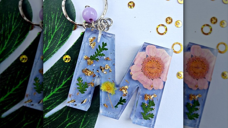 resin keychain initial letter with flowers