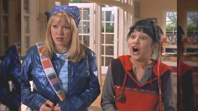 lizzie mcguire bandana hairstyle