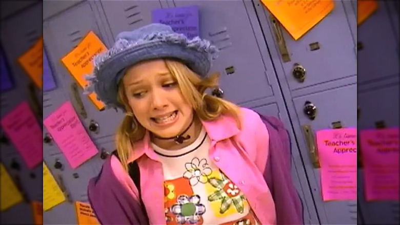 lizzie mcguire wearing double looped buns