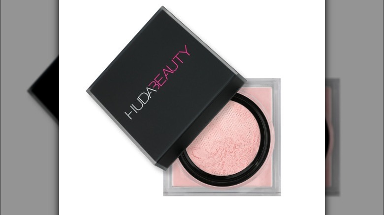 Huda beauty Easy Bake Loose Baking & Setting Powder 