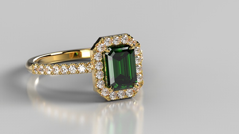 Emerald engagement ring 