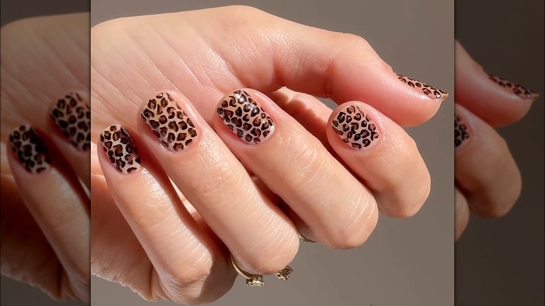 Leopard print nails