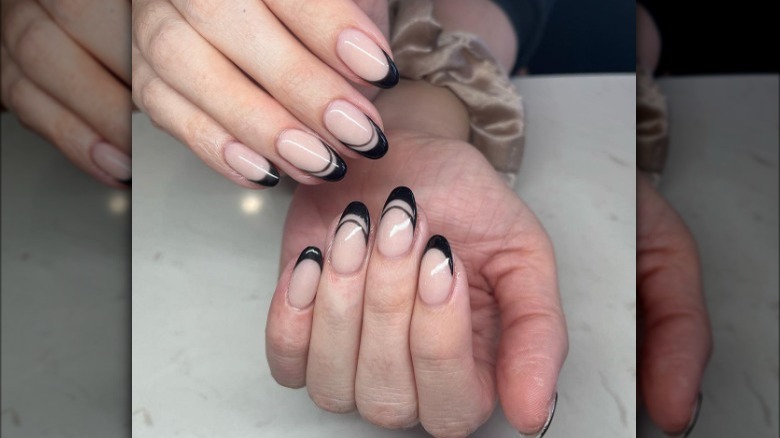 black double french manicure 