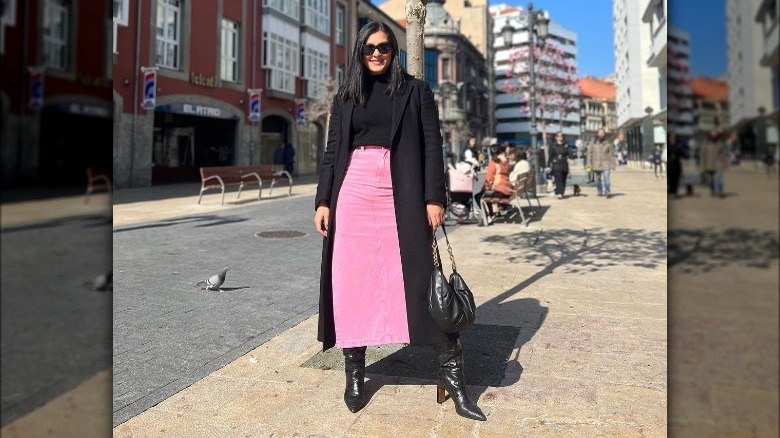 black and pink maxi skirt outfit