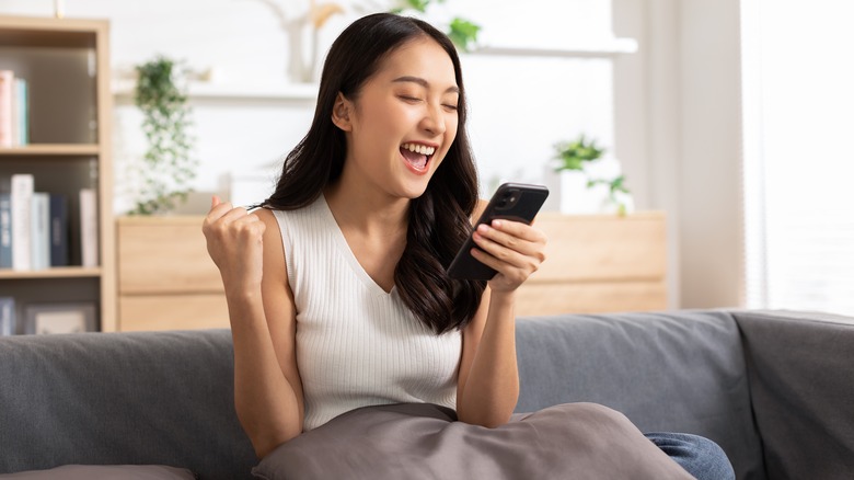 woman making phone call