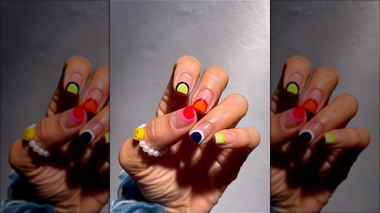 Semicircle bright-colored nail art