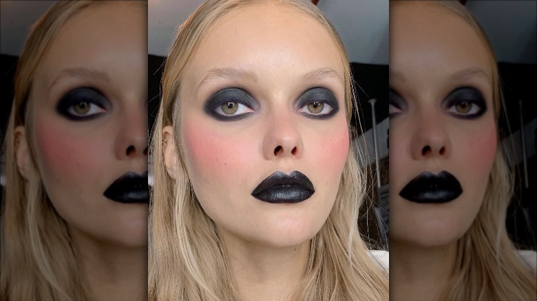 dark and gothic makeup