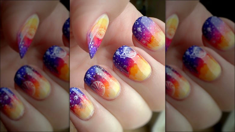 planet nail art