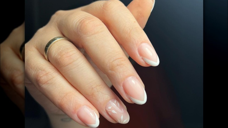 white french manicure nail art