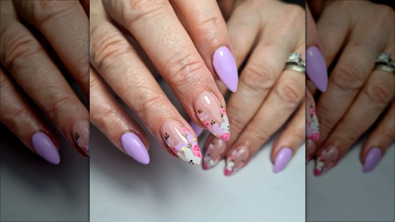 Lilac floral manicure