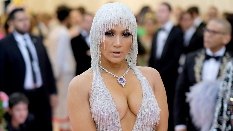 Jennifer Lopez wearing Cleopatra-like gown