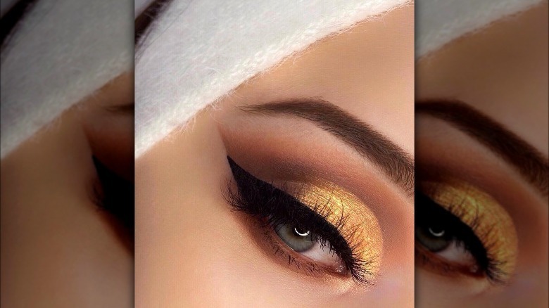 Glitter cut crease eyeshadow