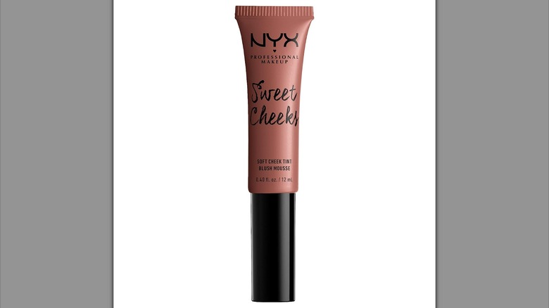 NYX Professional Makeup liquid blush in taupe