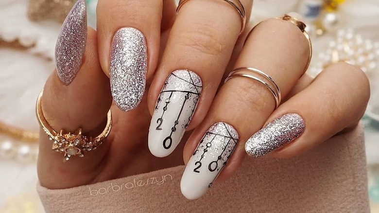 Countdown nail art New Years Eve 