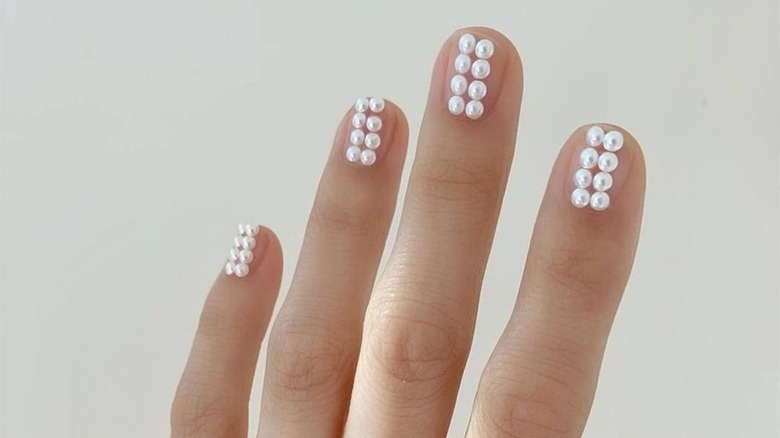 Pearl nail art