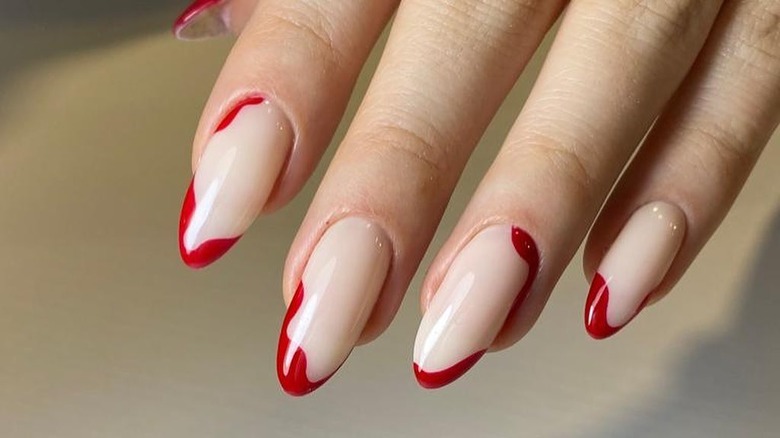 Red glamour nail art 