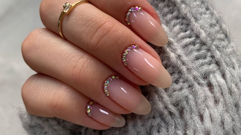 Reversed French manicure