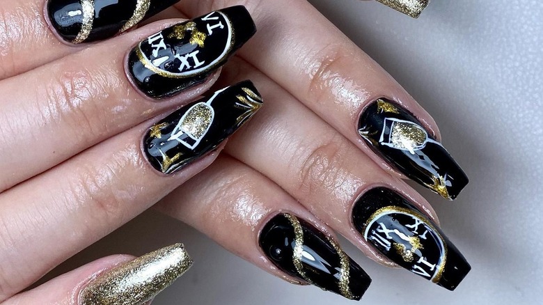 Clock nail art