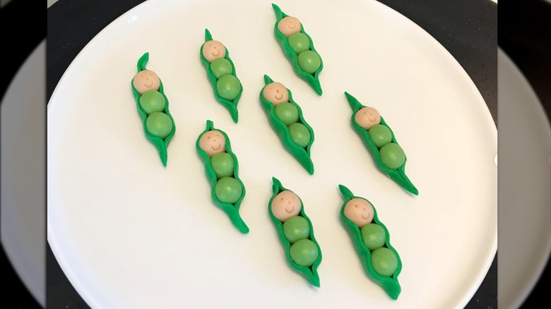 marzipan peas in pods