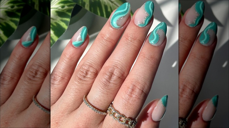 Gorgeous swirl nails