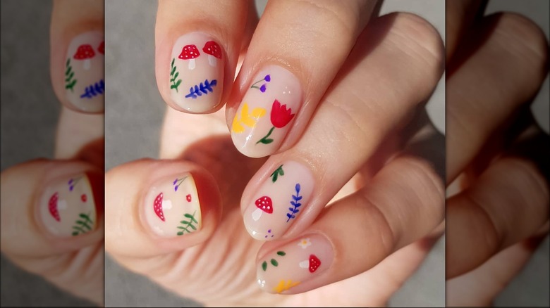 Cartoonish mushroom manicure