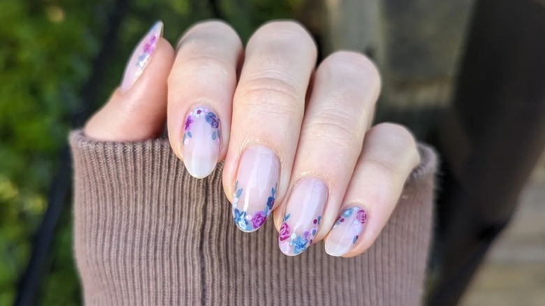 Simple floral nails