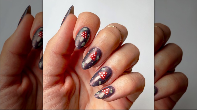 Witchy cottagecore manicure