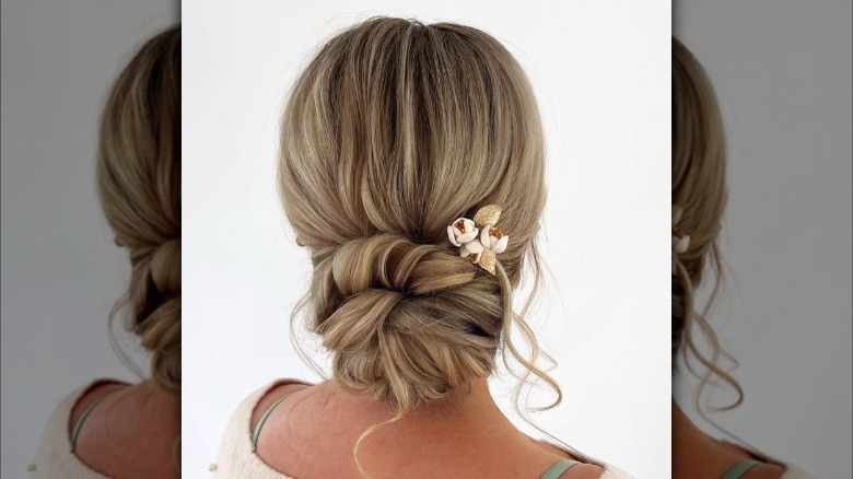 Chignon bun with twisted detail 