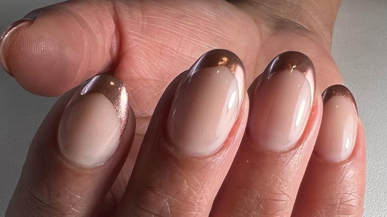 rose gold chrome tip manicure