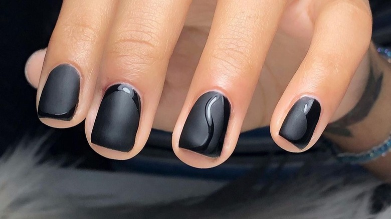 black matte nail polish 