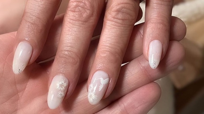 jennifer lopez white wedding manicure