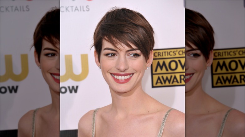 anne hathaway with pixie cut