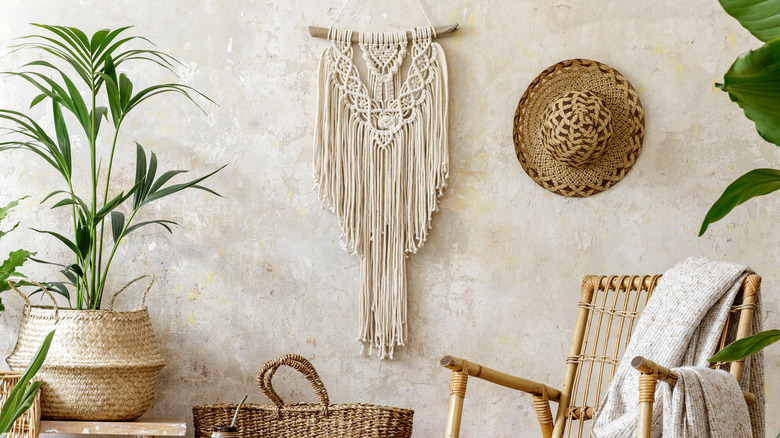 Bohemian and eclectic interior decor