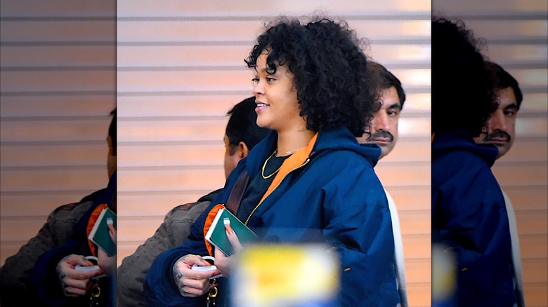 Rihanna in JFK airport without makeup