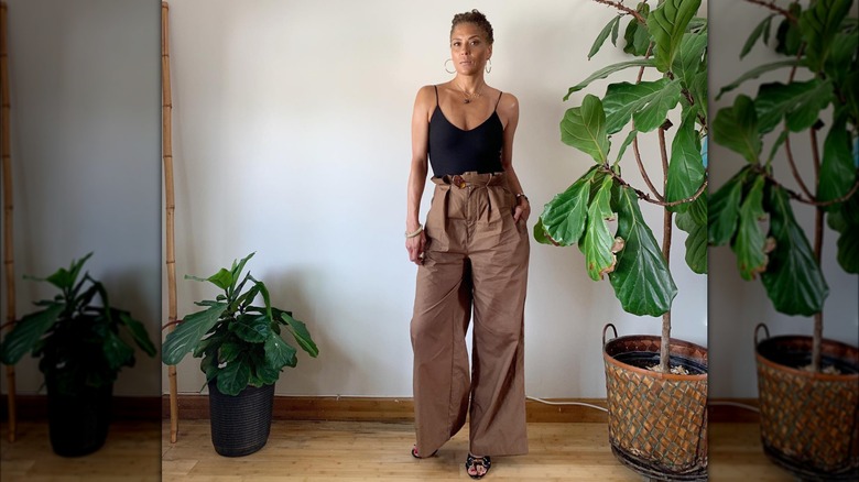 Bodysuit with brown pants