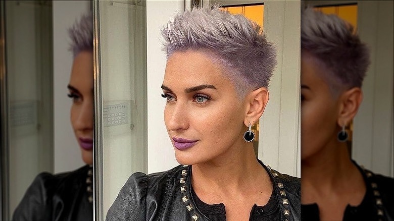 woman with purple spiked pixie cut