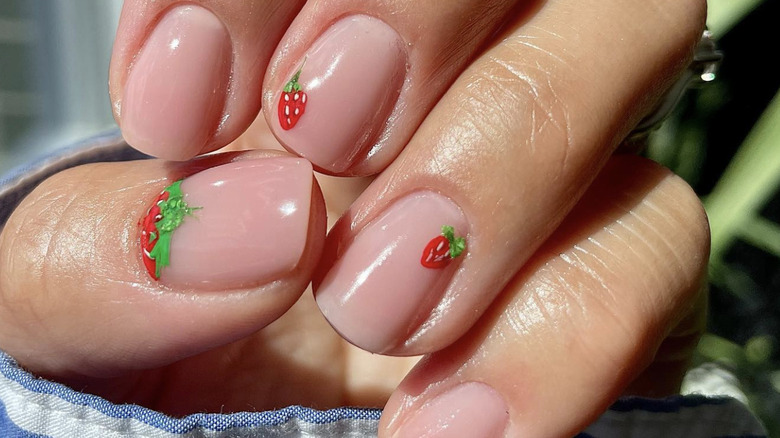 Minimalist strawberry nails