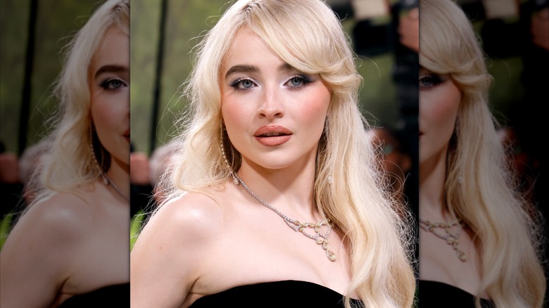 Sabrina Carpenter wearing peachy makeup at the 2024 Met Gala.